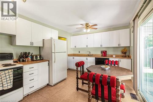 2138 Falmouth Terrace, Burlington, ON - Indoor Photo Showing Kitchen