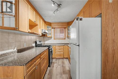 Large solid oak kitchen. - 485 Cochrane Road, Hamilton, ON - Indoor Photo Showing Kitchen