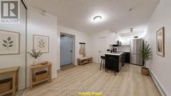 101 - 291 SCARLETT ROAD  Toronto, ON M6N 4L1