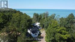 Close to the water - 