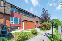 5 BANNER ROAD  Ottawa, ON K2H 8T3