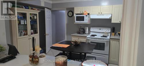 13 Antelope Drive, Toronto, ON - Indoor Photo Showing Kitchen