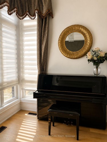 308 King Road, Richmond Hill, ON - Indoor Photo Showing Other Room