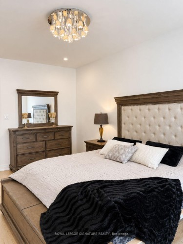 308 King Road, Richmond Hill, ON - Indoor Photo Showing Bedroom