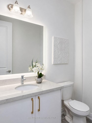 308 King Road, Richmond Hill, ON - Indoor Photo Showing Bathroom