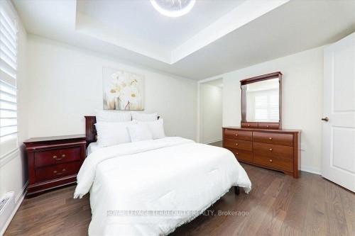 2412 Fall Harvest Crescent, Pickering, ON - Indoor Photo Showing Bedroom