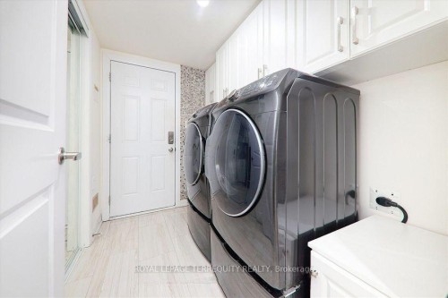 2412 Fall Harvest Crescent, Pickering, ON - Indoor Photo Showing Laundry Room