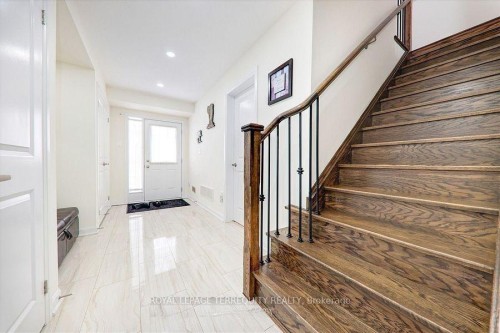 2412 Fall Harvest Crescent, Pickering, ON - Indoor Photo Showing Other Room