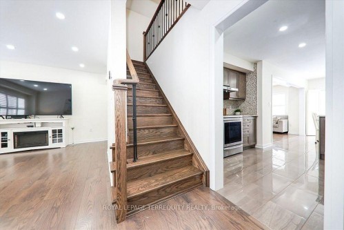 2412 Fall Harvest Crescent, Pickering, ON - Indoor Photo Showing Other Room