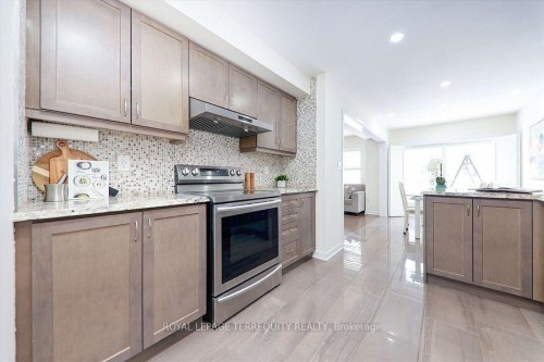 2412 Fall Harvest Crescent, Pickering, ON - Indoor Photo Showing Kitchen