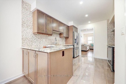 2412 Fall Harvest Crescent, Pickering, ON - Indoor Photo Showing Kitchen