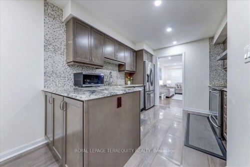 2412 Fall Harvest Crescent, Pickering, ON - Indoor Photo Showing Kitchen