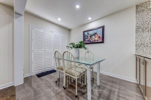 2412 Fall Harvest Crescent, Pickering, ON - Indoor Photo Showing Dining Room