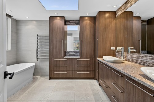 Master Bathroom - 30 Rue Du Grand-Duc, Montréal (Verdun/Île-Des-Soeurs), QC - Indoor Photo Showing Bathroom