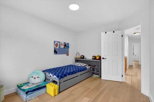 Bedroom - 30 Rue Du Grand-Duc, Montréal (Verdun/Île-Des-Soeurs), QC - Indoor Photo Showing Bedroom