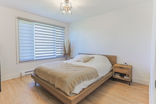 Chambre à coucher principale - 600 Rue Yvon, Saint-Jean-Sur-Richelieu, QC - Indoor Photo Showing Bedroom