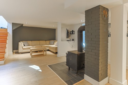 Salle familiale - 600 Rue Yvon, Saint-Jean-Sur-Richelieu, QC - Indoor