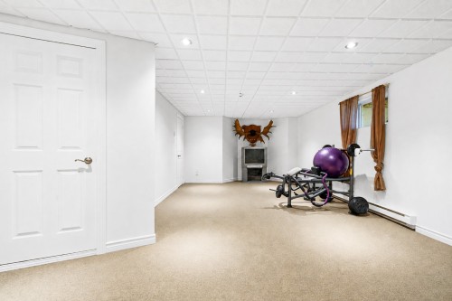 Salle familiale - 1255 Rue Des Pionniers, Saint-André-D'Argenteuil, QC - Indoor Photo Showing Other Room