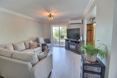 Salon - 11-1613 Rue Des Hauts-Bois, Val-D'Or, QC - Indoor Photo Showing Living Room