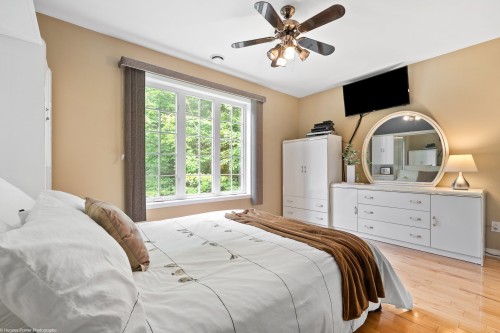 Chambre à coucher principale - 112 Rue Jacques, Saint-Colomban, QC - Indoor Photo Showing Bedroom