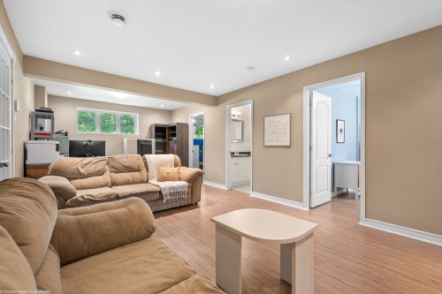 Salle familiale - 112 Rue Jacques, Saint-Colomban, QC - Indoor Photo Showing Living Room