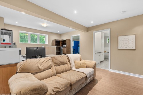 Salle familiale - 112 Rue Jacques, Saint-Colomban, QC - Indoor