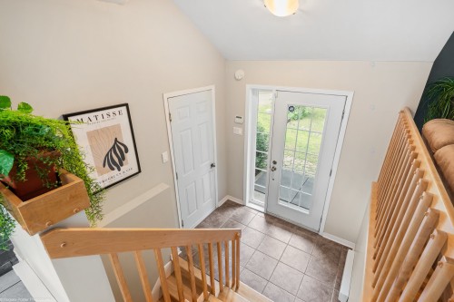 Hall d'entrée/Vestibule - 112 Rue Jacques, Saint-Colomban, QC - Indoor Photo Showing Other Room