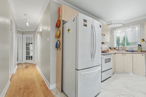Vue d'ensemble - 202-960 Rue Des Faucons, Sainte-Catherine, QC - Indoor Photo Showing Kitchen With Double Sink