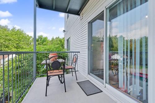 Balcon - 202-960 Rue Des Faucons, Sainte-Catherine, QC - Outdoor With Exterior