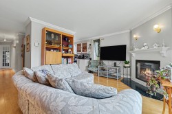 Salon - 
