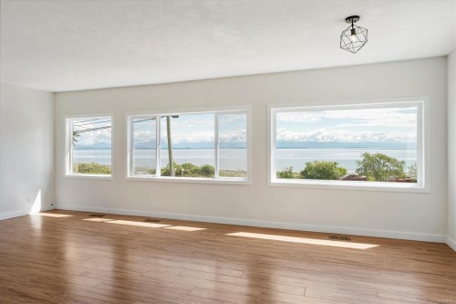 12 Lynnwood Rd, Campbell River, BC 