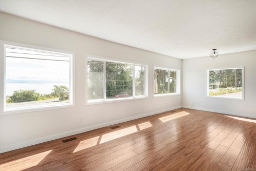 12 Lynnwood Rd, Campbell River, BC 