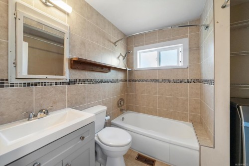 12 Lynnwood Rd, Campbell River, BC 