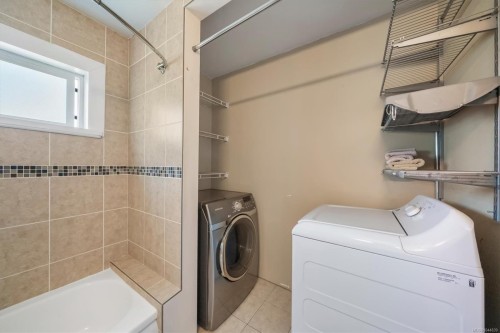 12 Lynnwood Rd, Campbell River, BC 