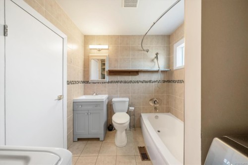12 Lynnwood Rd, Campbell River, BC 
