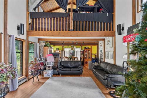 1012 Fairdowne Rd, Errington, BC 