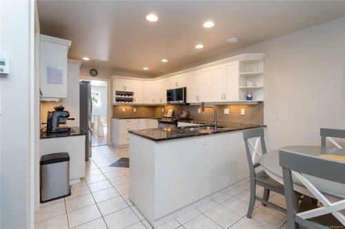 804 Bucktail Rd, Mill Bay, BC 