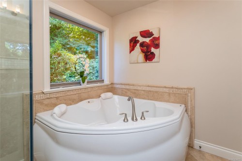 804 Bucktail Rd, Mill Bay, BC 