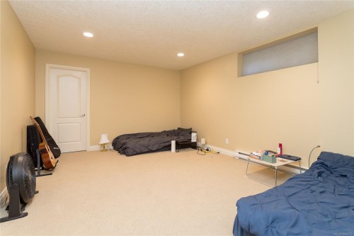 804 Bucktail Rd, Mill Bay, BC 