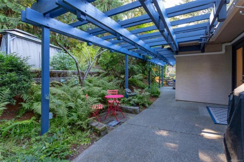 804 Bucktail Rd, Mill Bay, BC 