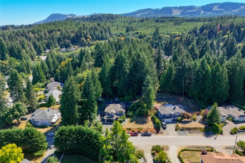 804 Bucktail Rd, Mill Bay, BC 