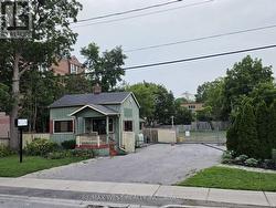 119 ASH STREET  Whitby, ON L1N 4B1