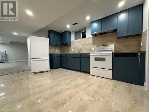 542 WINGROVE CRESCENT , Oakville, Ontario L6L 4R6 2