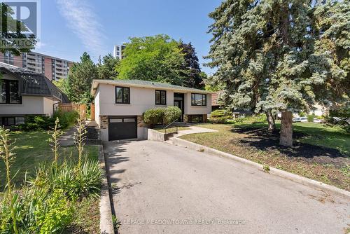 1268 Forest Hill, Oakville, ON - Outdoor