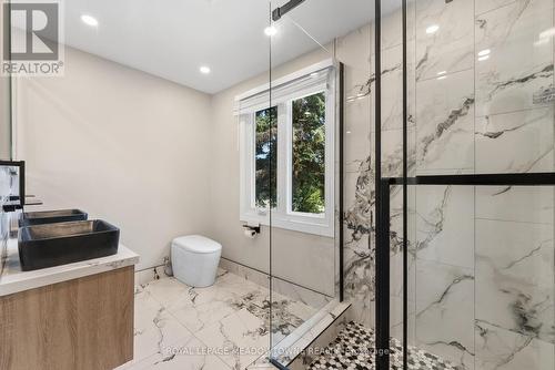 1268 Forest Hill, Oakville, ON - Indoor Photo Showing Bathroom