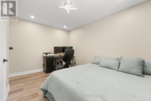 1268 Forest Hill, Oakville, ON - Indoor Photo Showing Bedroom
