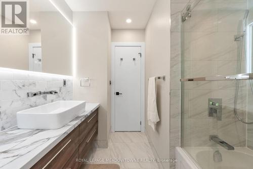 1268 Forest Hill, Oakville, ON - Indoor Photo Showing Bathroom
