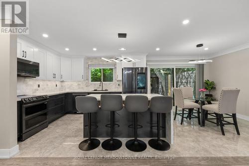 1268 Forest Hill, Oakville, ON - Indoor