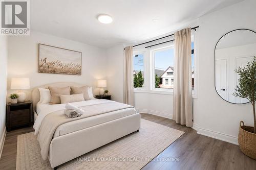 20 Somerset Avenue, Hamilton, ON - Indoor Photo Showing Bedroom