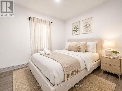 20 Somerset Avenue, Hamilton, ON - Indoor Photo Showing Bedroom